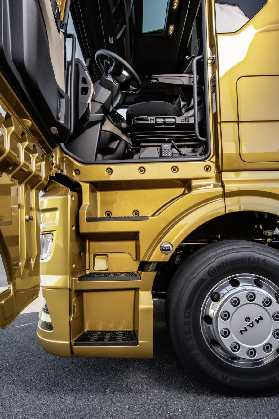 Детали экстерьера MAN TGX 18.510 GM 2020 года  (фото 30 из 32)